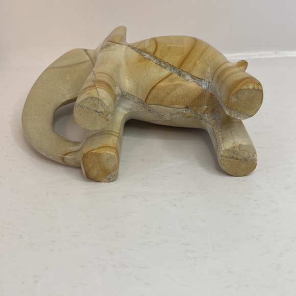 Marble Elephant Statue 5 1/2” Tall Cream Brown - Picture 8 of 12